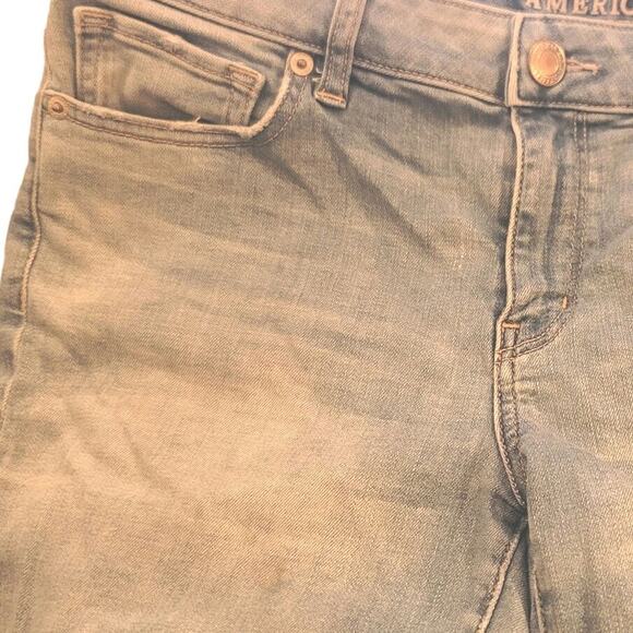 American Eagle Midi Shorts Light Super Stretch X Mom Short Size 10 - Picture 6 of 6